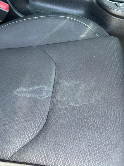 Eliminación de manchas y cercos blancos en tapicerías de coches Eliminamos las manchas más difíciles de la tapicería de tu coche en Valdemoro, Madrid