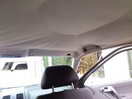 Retapizando el techo del coche. Arreglamos tapiceria descolgada en el techo de tu coche en Valdemoro, Madrid